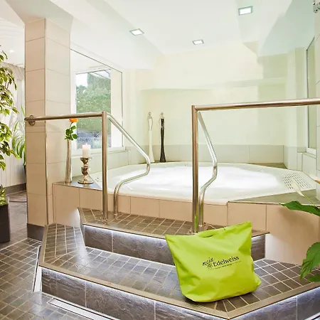 'villa Edelweiss' De Luxe Mit Hotelanbindung, Saunalandschaft Und Meinecardplus فيلنغن